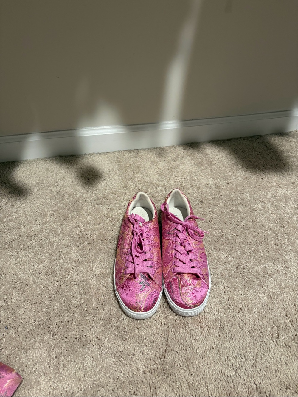 H&M Pink Paisley Women's Sneakers with Matching Zip Pouch - Picture 2 of 6